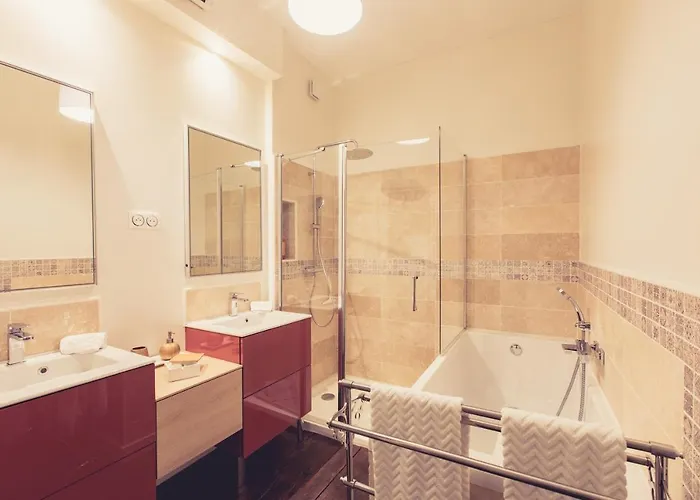 La Maison De La Liberte Jeanne Barret Poitiers